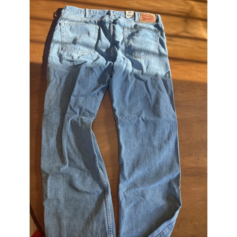 Levi 505 Regular Straight Leg Light Wash Blue Jeans Size 40x32
